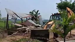 ভারতে মুসলিম এলাকায় গুড়িয়ে দেওয়া হলো ৭০ বাড়ি