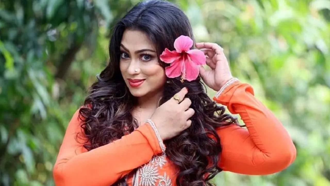 পপির জন্মদিনে আড়ম্বর নয়, সংসারেই কাটছে দিন